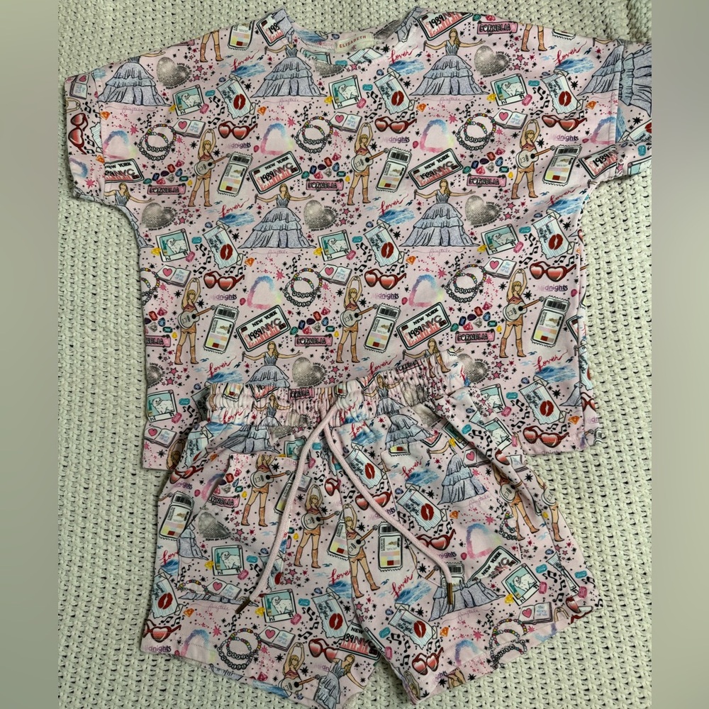 Taylor Swift lounge set by Elisabeth Faith 10/12